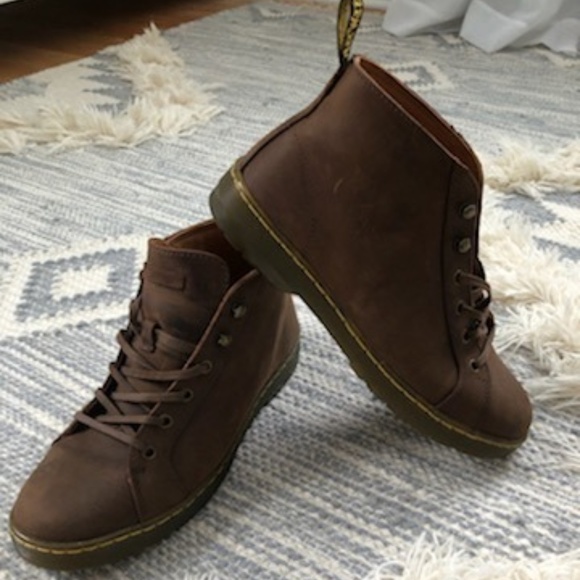 doc martin chukka